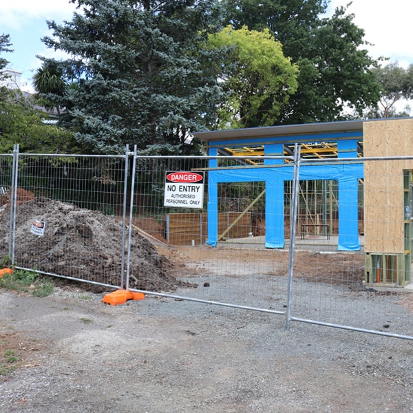 do you deliver and install temporary fencing and what's the cost for these services in Rapid City SD